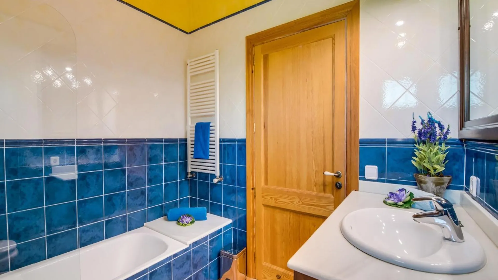 Finca In The Heart Of Mallorca Selva  Casa vacanze